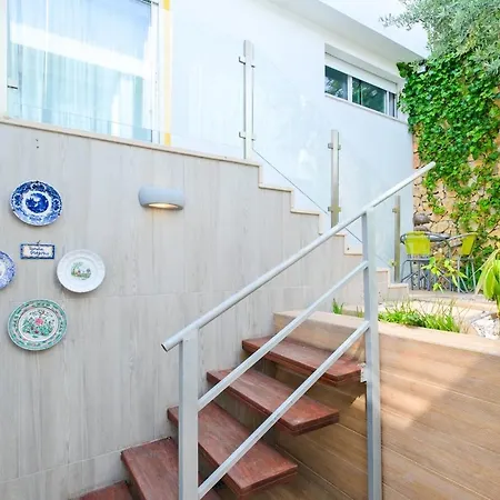 Pansiyon Elegant Guest With Hot Tub Full Shared