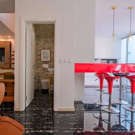 Проживание в семье Elegant Guest With Hot Tub Full Shared *