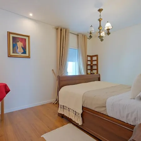 Elegant Guest With Hot Tub Full Shared Проживание в семье
