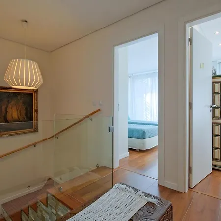 Elegant Guest With Hot Tub Full Shared Проживание в семье Лиссабон